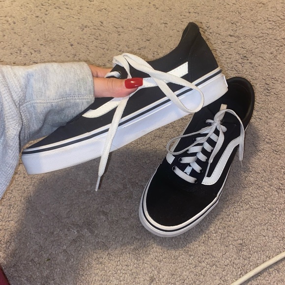 Vans - Picture 3 of 4